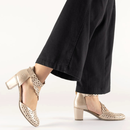 Béžové sandále RIEKER 41055-62