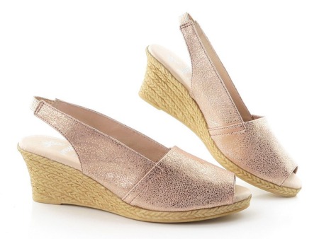 Trendové kožené púdrové sandálky so zlatym odleskom PRESSO