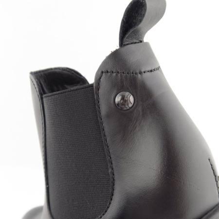 Štýlové kožené čierne členkové topánky S.OLIVER