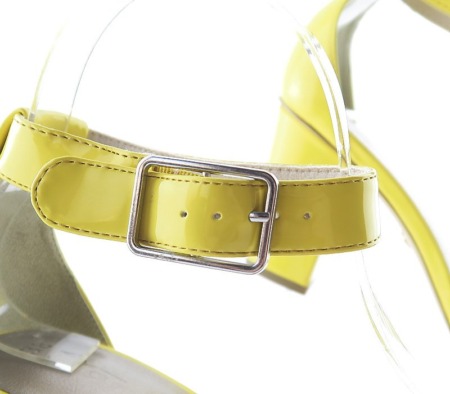 Dámske lakované žlté sandálky TAMARIS 1-28018-22