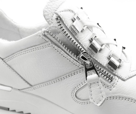 Sneakersy biele CAPRICE 9-23704-26