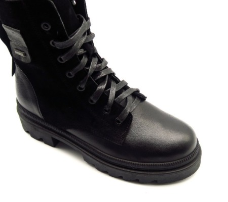Čierne členkové topánky KASIANA 5-1447