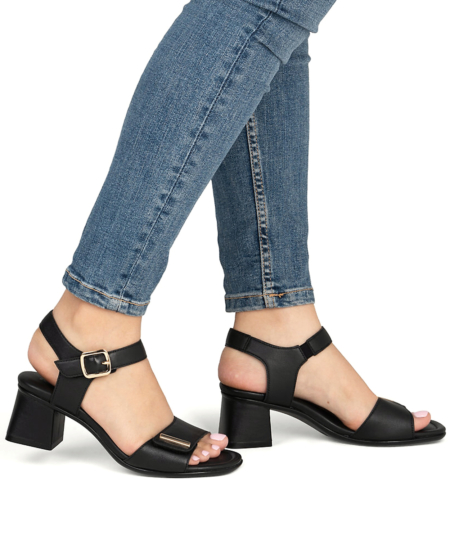 Čierne sandále REMONTE D1K54-00