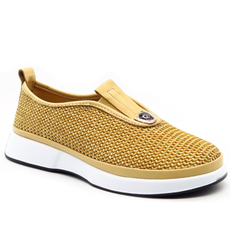Béžové slip-on tenisky BOMBONELLA G028