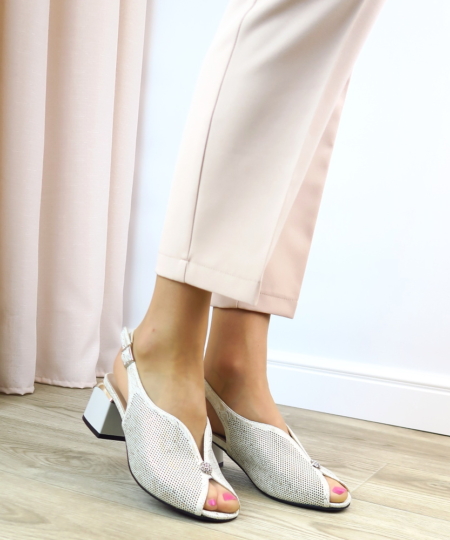 Zlaté sandáleCAMBELL 26-35301