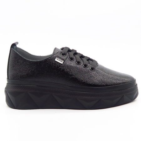 Čierne lakované sneakersy BOMBONELLA 424.EM