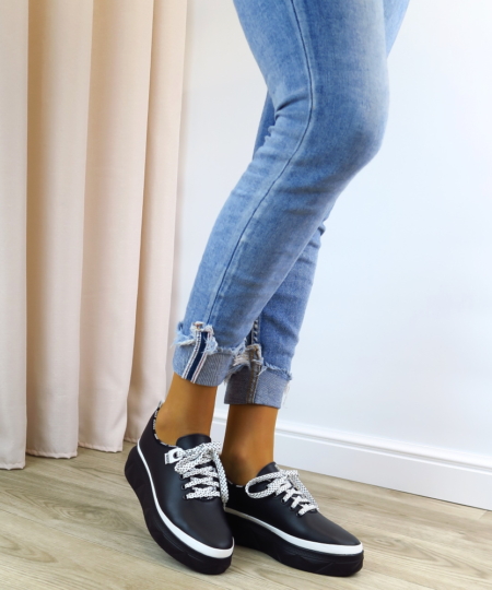 Čierne sneakersy BOMBONELLA G352